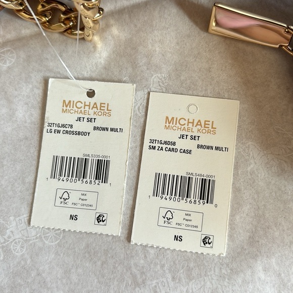 ✅SALE❤️‍🔥🆕Michael Kors Set🎁 - Picture 7 of 7